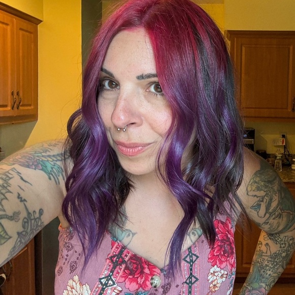 Meet your Posher, Athena - Picture 1 of 2